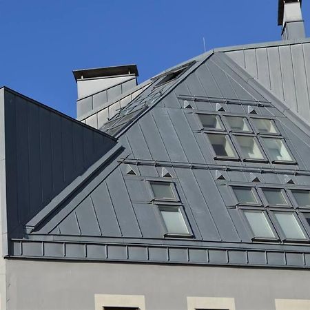 Luxury Apartment With A Balcony And View In Riga Old Town ภายนอก รูปภาพ